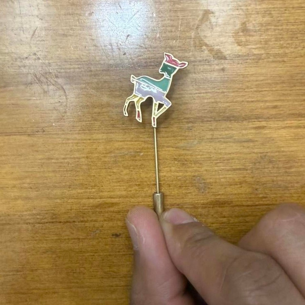 Marc Jacob's Cute vintage deer pin jewellery